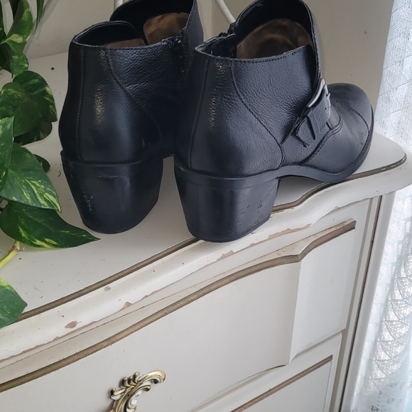 12M Black Booties - Picture 2 of 4